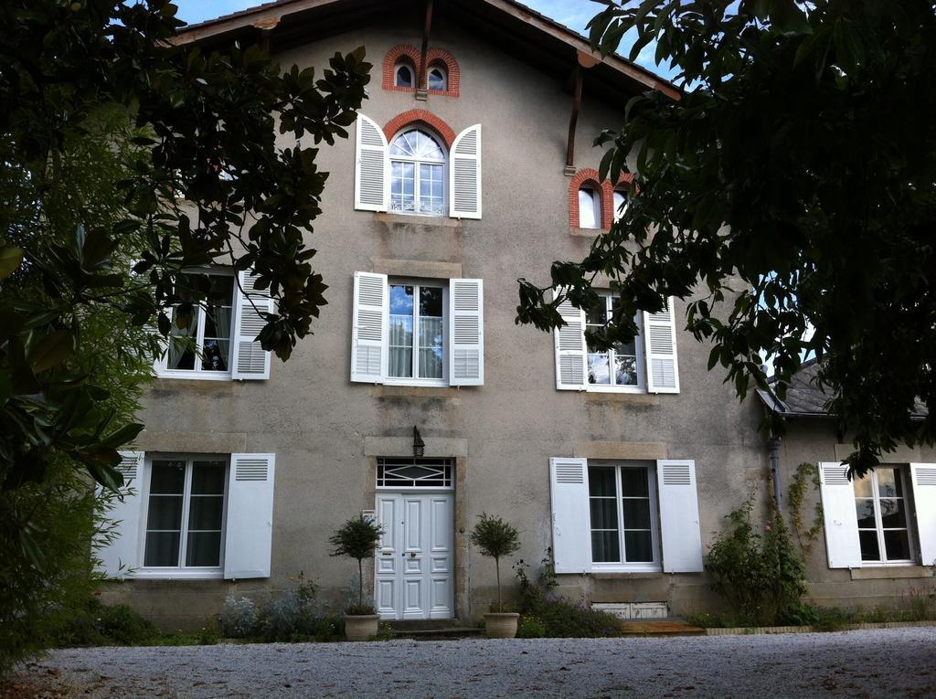 Le Clos De La Muse Saint-Junien Exterior foto